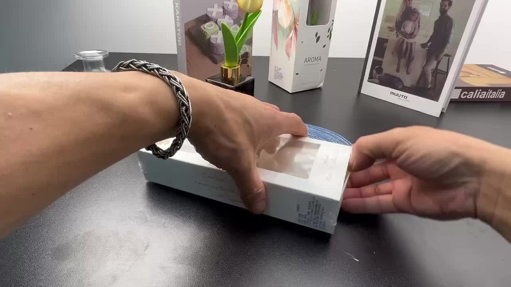 Flameless Gift Set • Rattan Sticks & Ceramic Diffusers • Perfect for Festive Gifting • Hotel Rooms & Living Room Decor